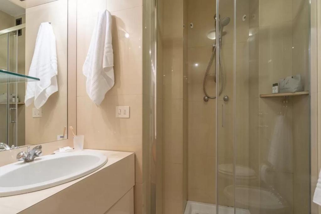 Two-room San Babila Appartement
